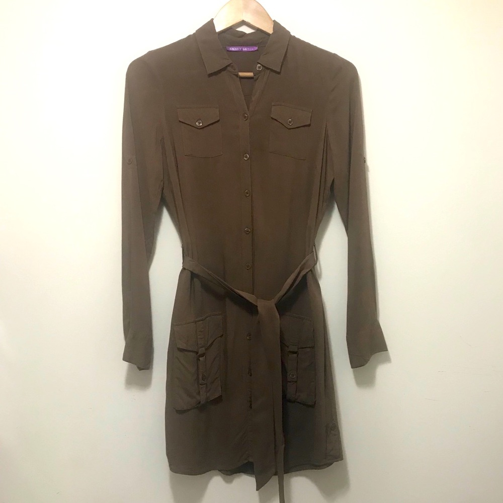 Smart Set Brown Buttoned Belted Dress.